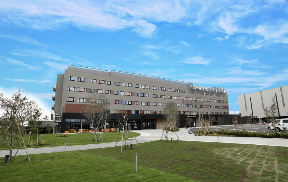 The hotel uses energy that was generated by hydrogen derived from used plastic