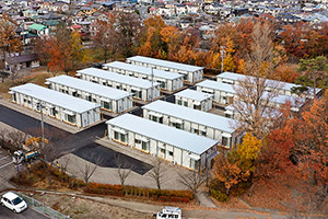 Temporary facilities at Showa no Mori Park, which were completed in a short time