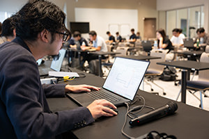Tackling the same challenges as the candidates was Hasegawa