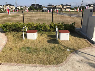 These benches—which are directly connected to the sewer system—also function as emergency toilets for use after a disaster.