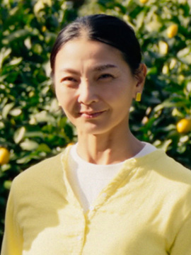 Lemon farm apprentice Akemi Saito Director at AKEMILEMON
