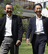 Manager, Toyama Office Daiwa Lease Co., Ltd. Masahiro Kasuya (photo, right) Manager, Prefabricated Industrial Buildings Business, Toyama Office Daiwa Lease Co., Ltd. Masayuki Doi (photo, left)